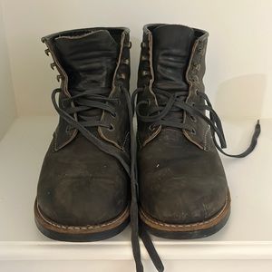 Red Wings Blacksmith - Excellent Condition
